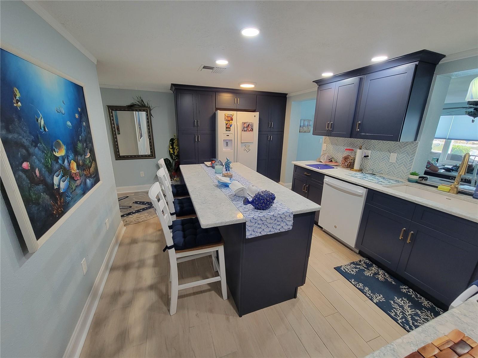 Image 15 of 31 For 6737 Clark Street