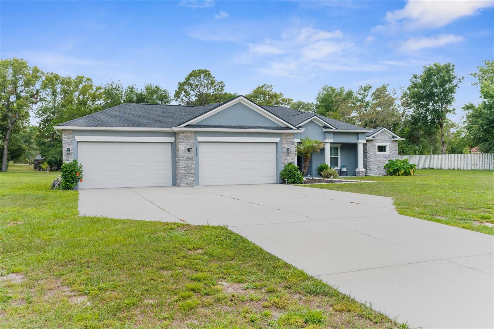 Image 12 of 54 For 2111 Maximilian Avenue