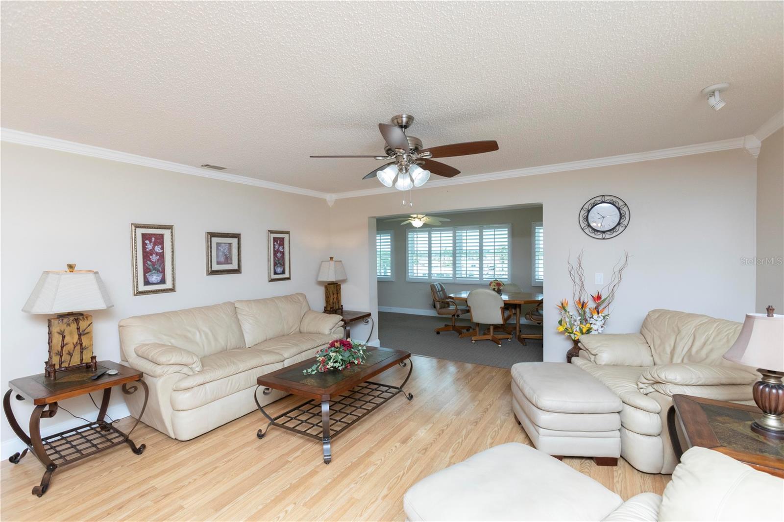 Listing photo id 10 for 4452 Garnet Drive 302