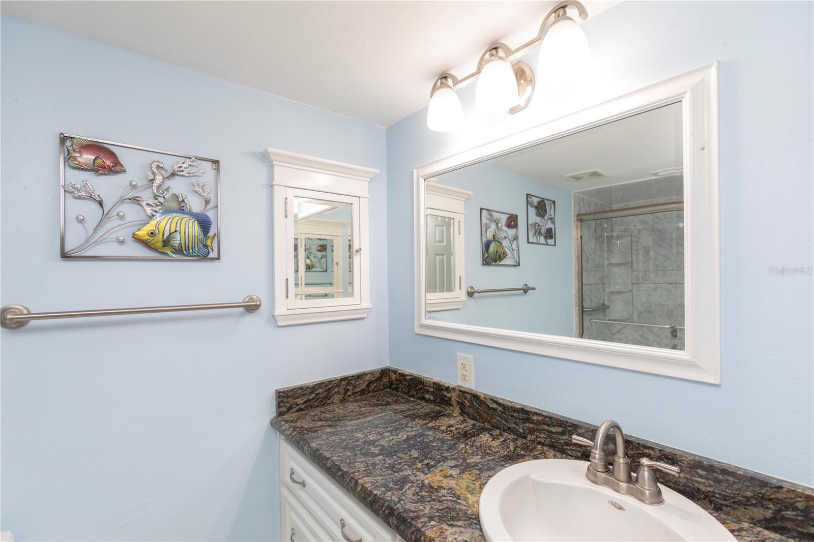 Listing photo id 17 for 4452 Garnet Drive 302