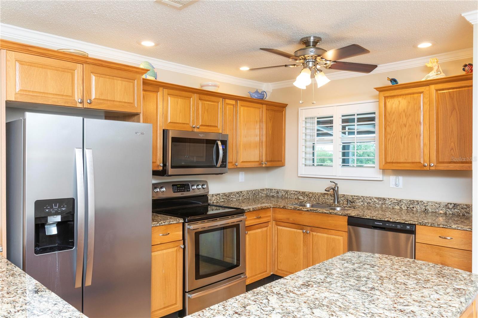 Listing photo id 1 for 4452 Garnet Drive 302
