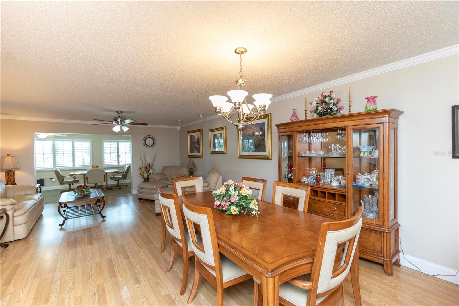 Listing photo id 5 for 4452 Garnet Drive 302