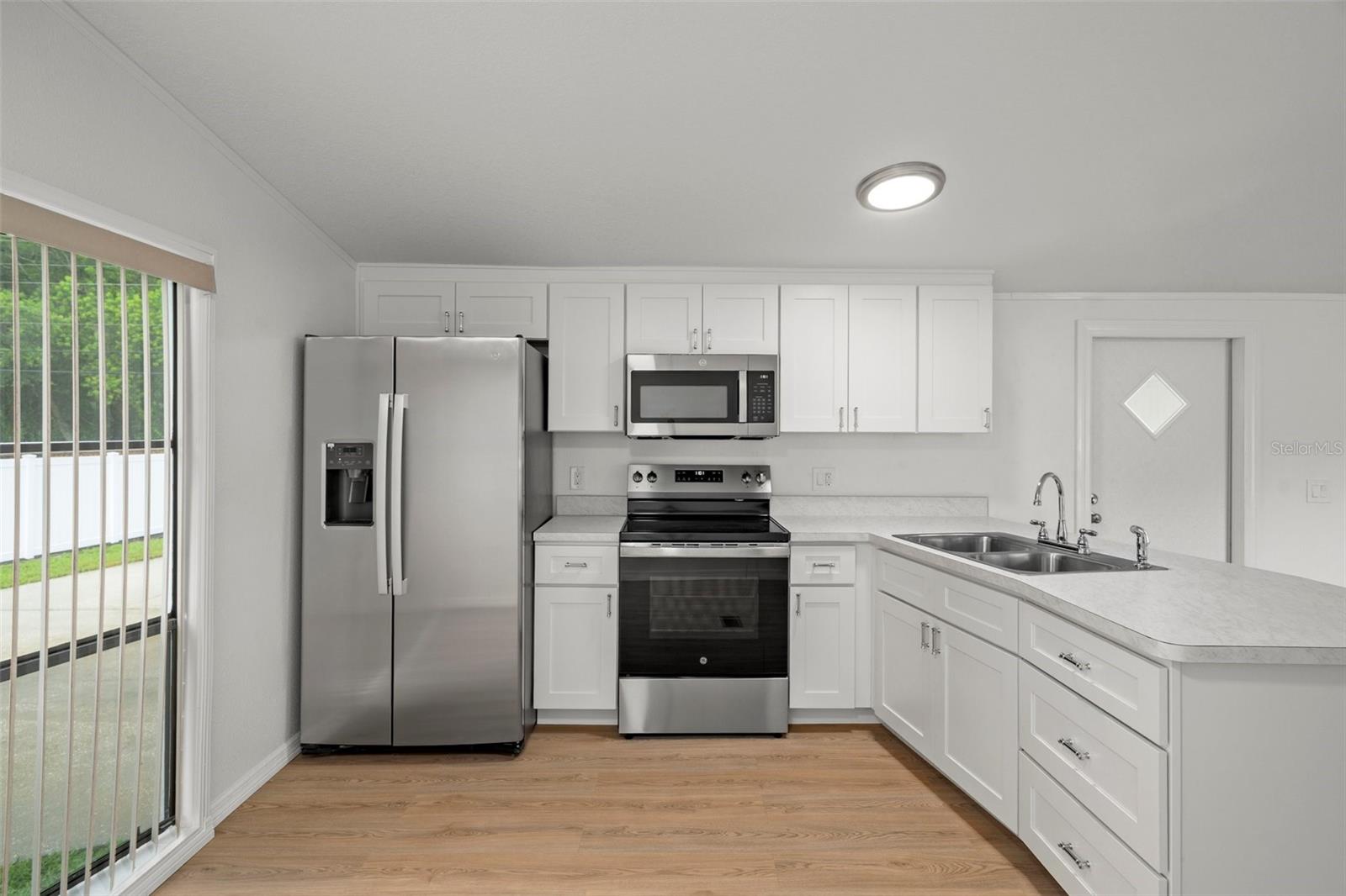 Image 11 of 37 For 3812 Celtic Drive