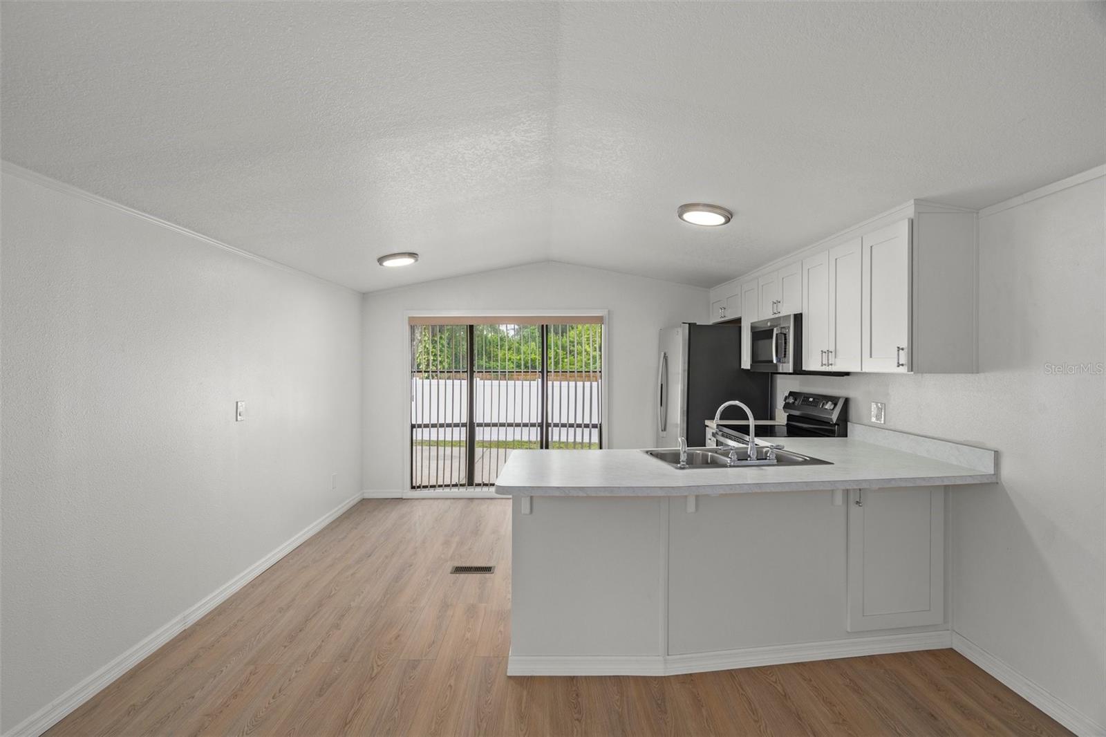 Image 9 of 37 For 3812 Celtic Drive