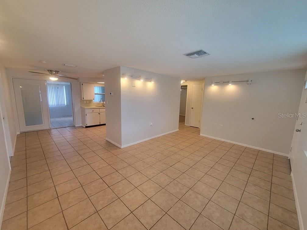 Image 4 of 17 For 7401 Potomac Drive
