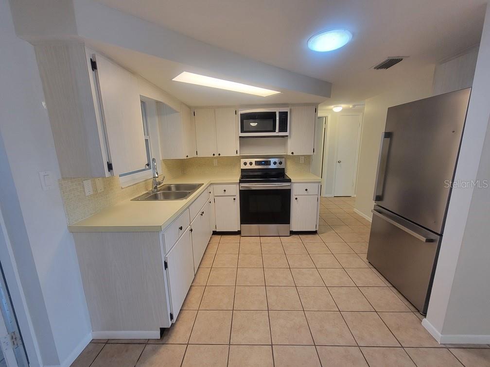 Image 6 of 17 For 7401 Potomac Drive