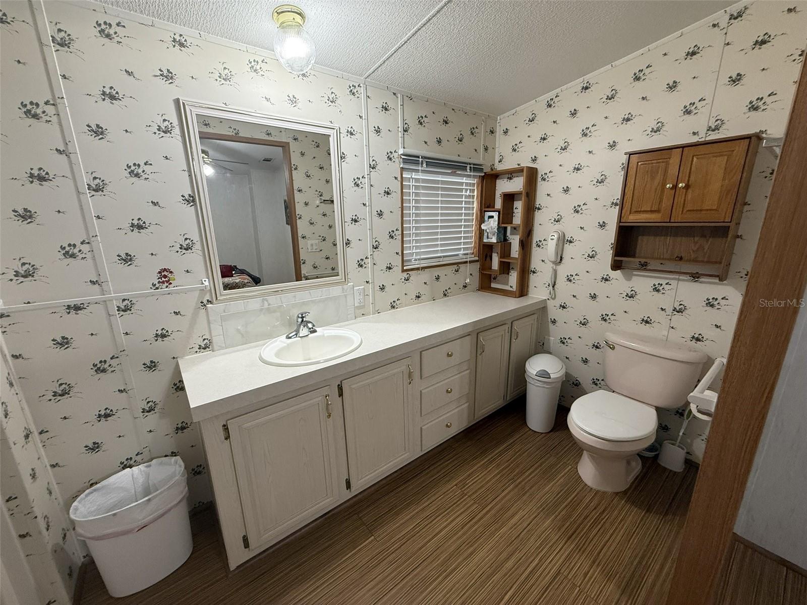 Image 16 of 39 For 10654 Holgate Street