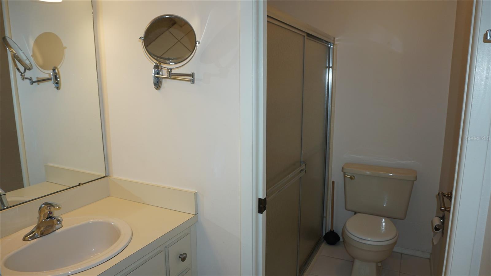 Listing photo id 8 for 12371 Dearborn Drive 0