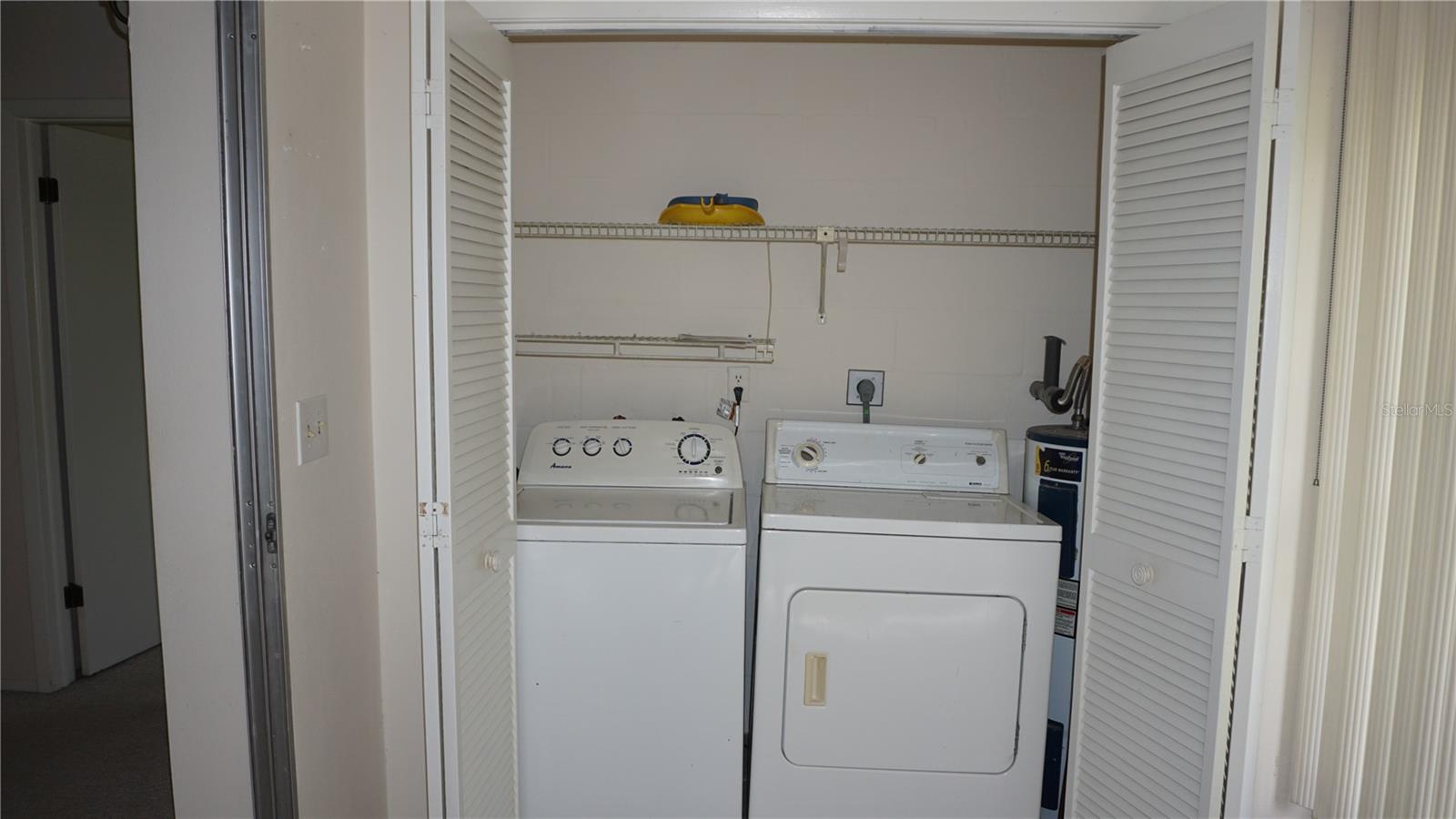 Listing photo id 14 for 12371 Dearborn Drive 0