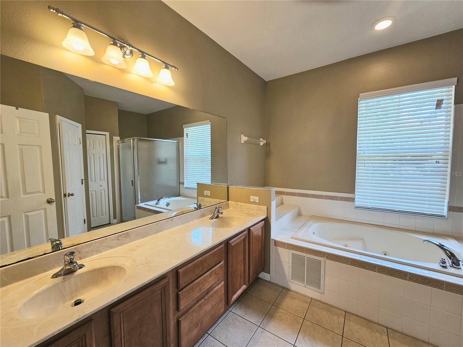 Image 20 of 48 For 3612 Northwoods Drive