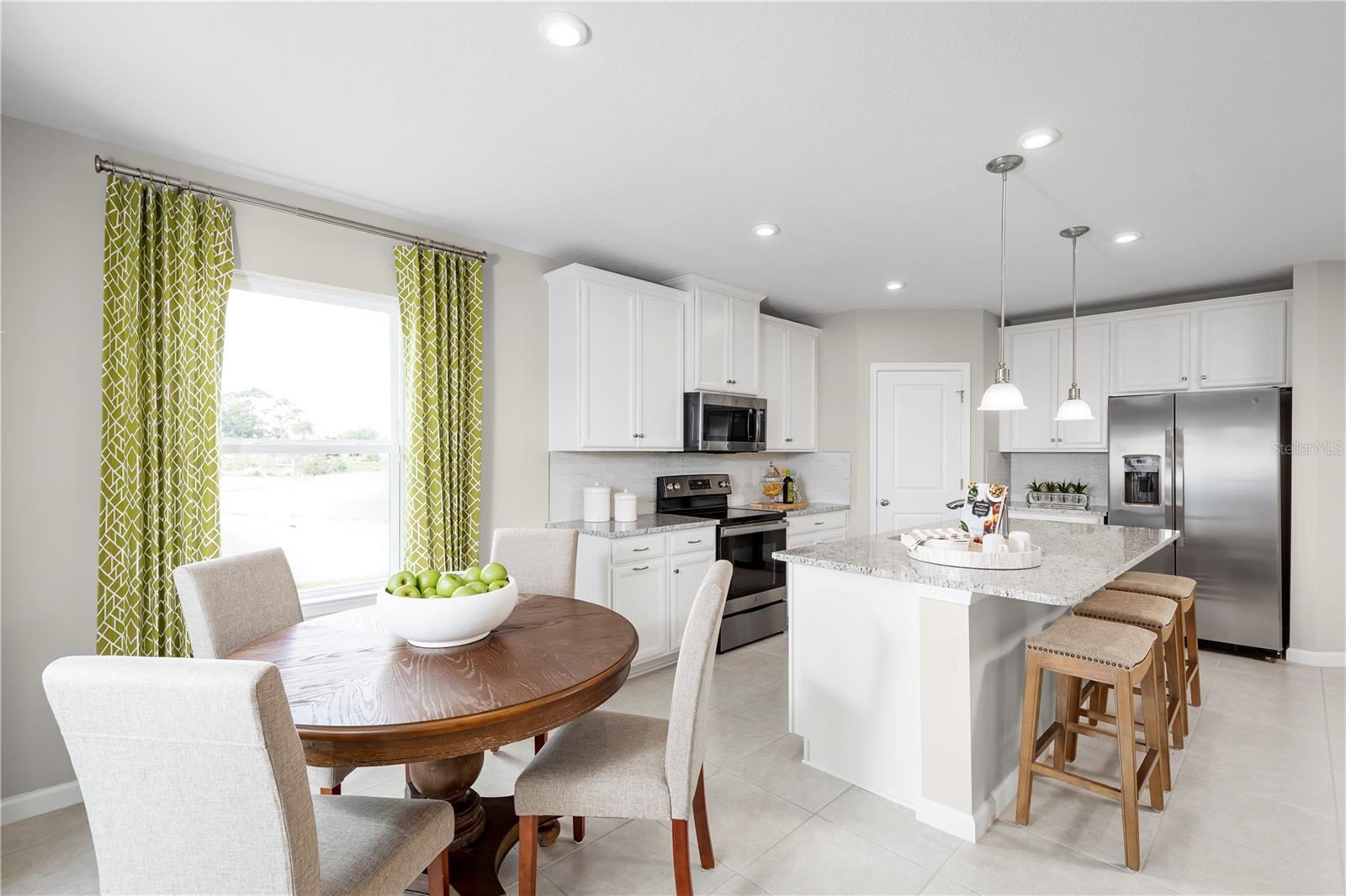Listing photo id 0 for 10864 73rd Court