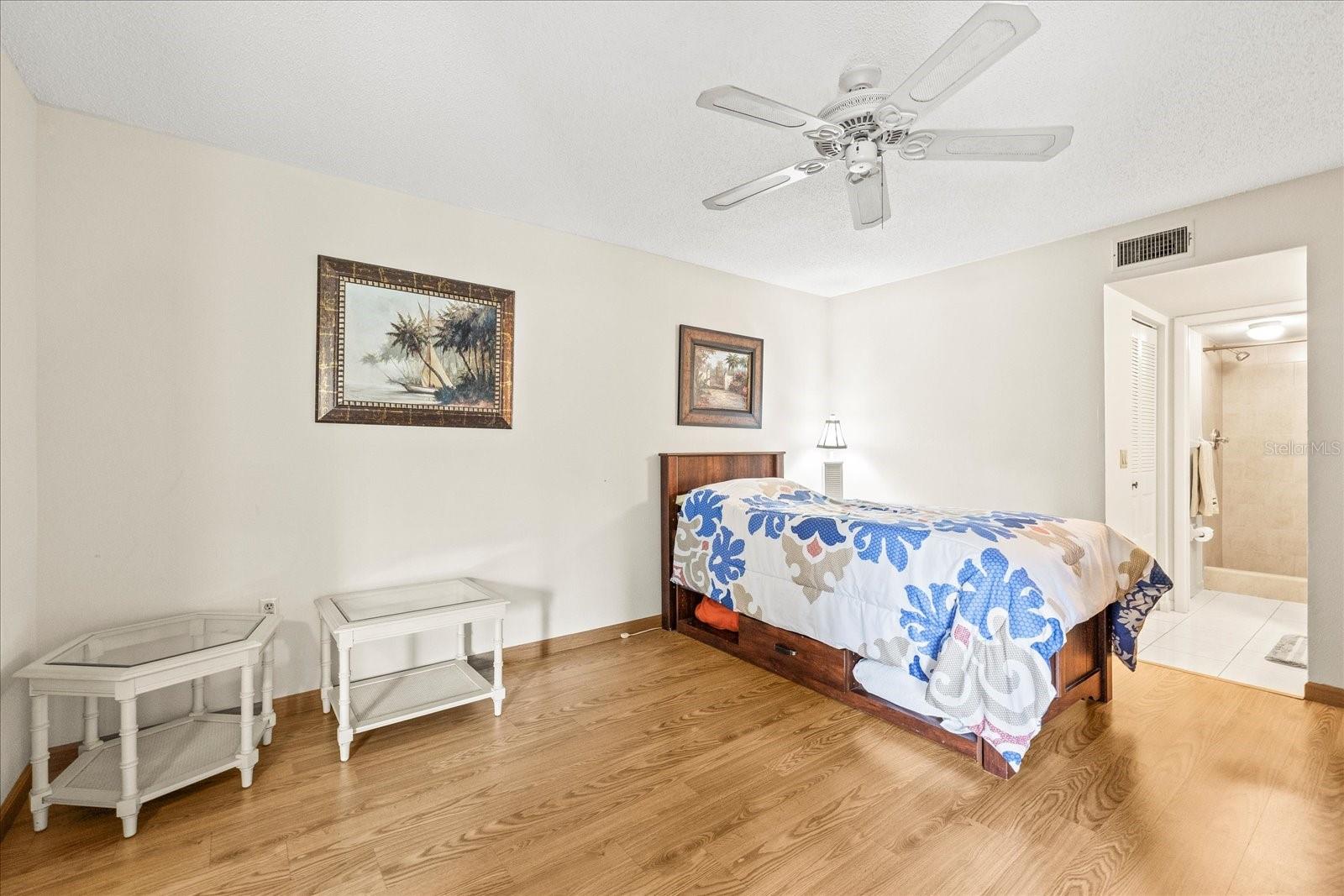 Image 17 of 27 For 12141 Spartan Way 102