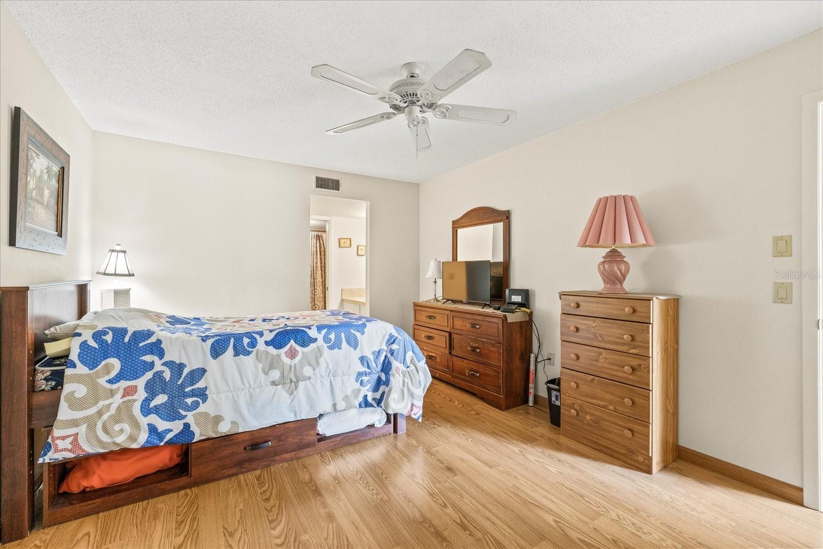 Image 18 of 27 For 12141 Spartan Way 102