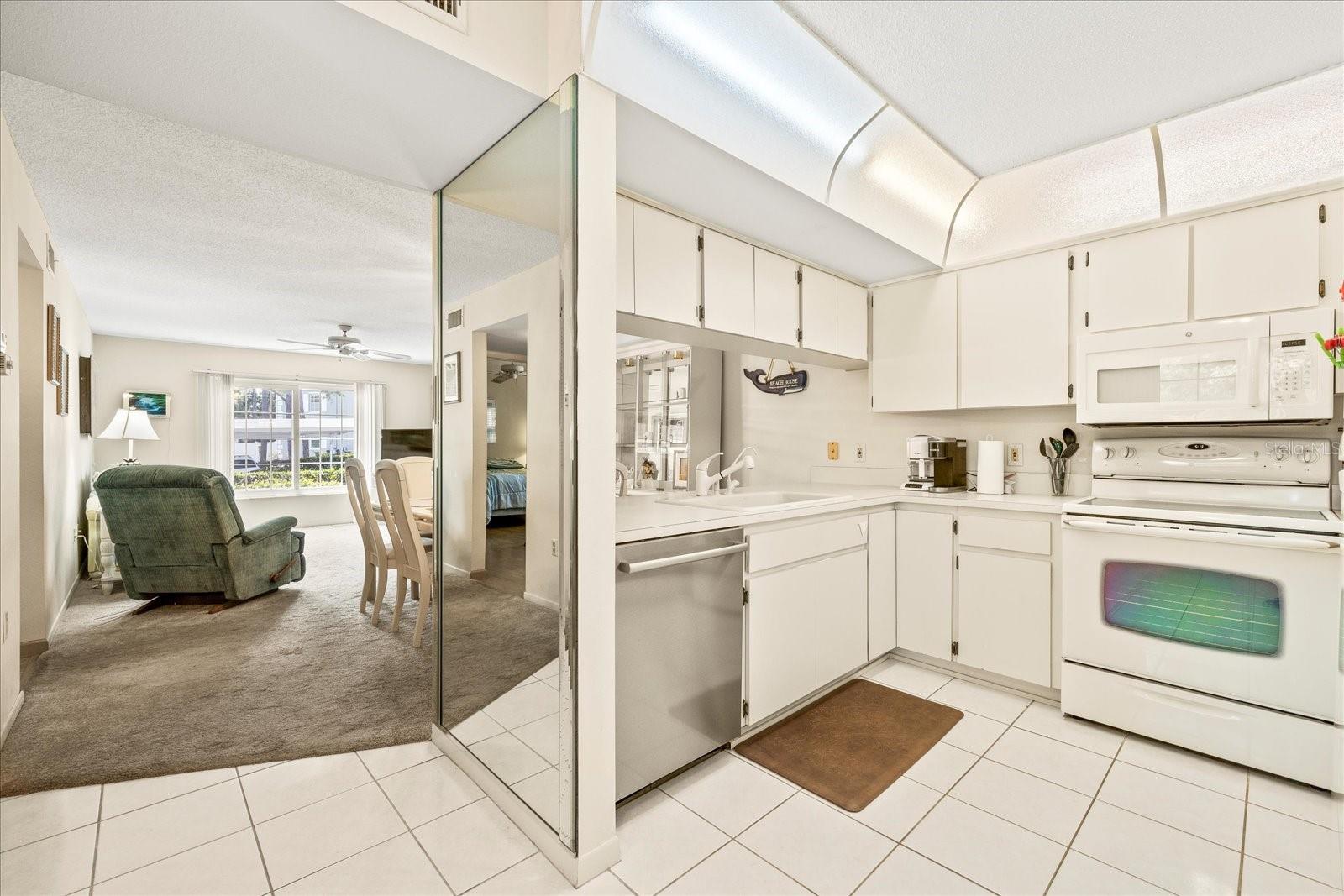 Image 6 of 27 For 12141 Spartan Way 102