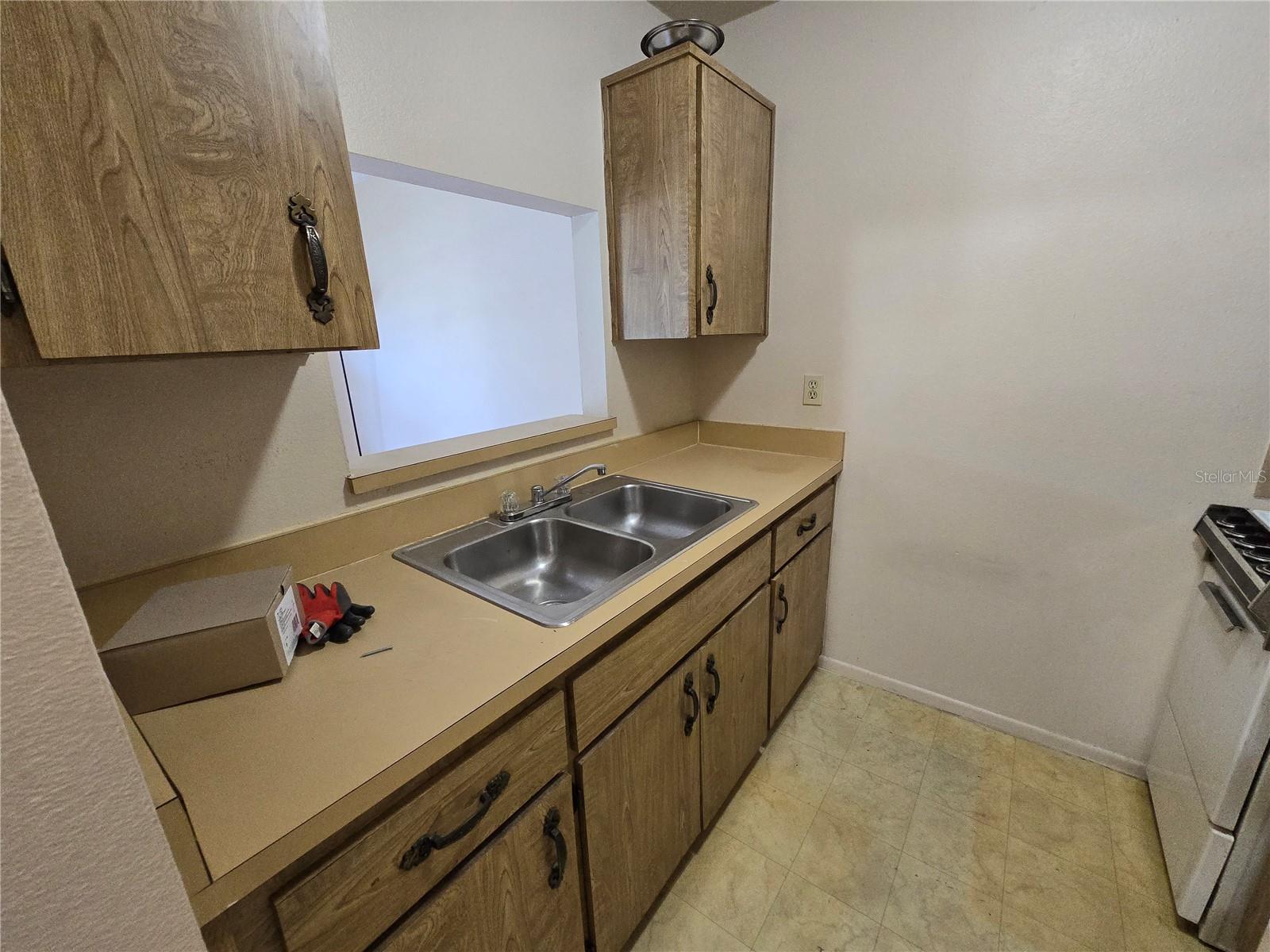 Listing photo id 5 for 289-b Jeru Boulevard