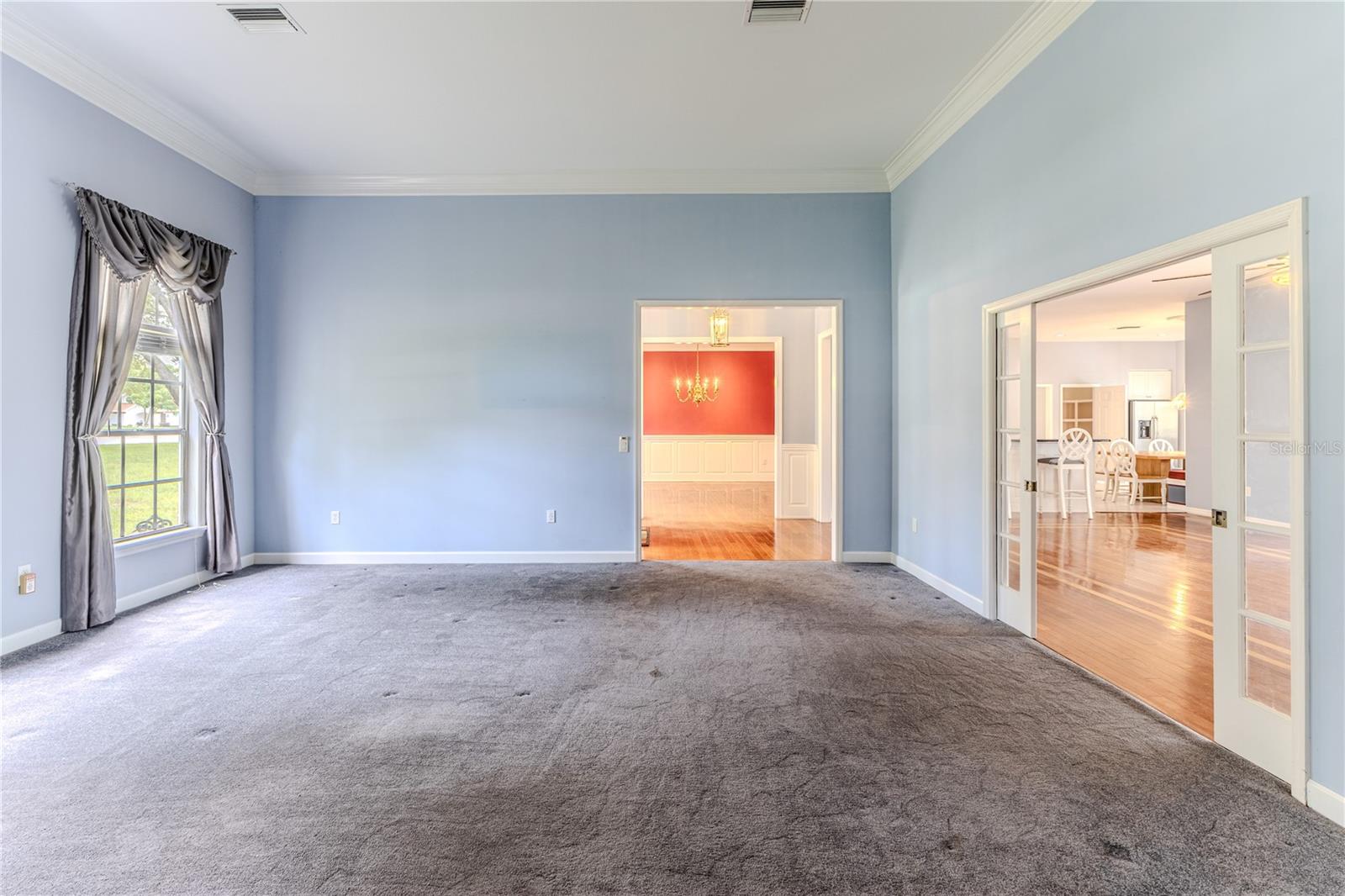 Image 18 of 89 For 7512 Oak Tree Lane