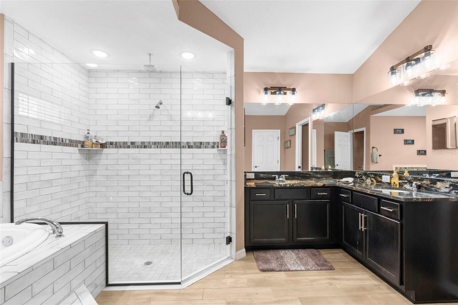Image 11 of 50 For 18844 Rogerland Road