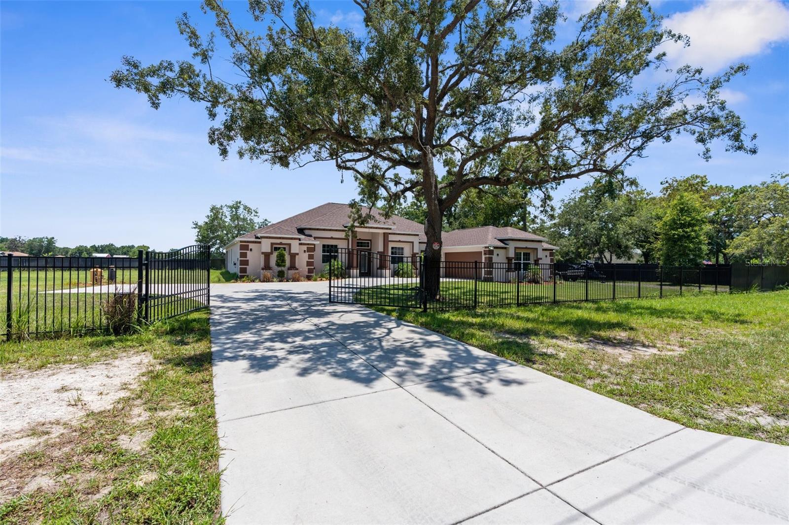 Image 20 of 50 For 18844 Rogerland Road