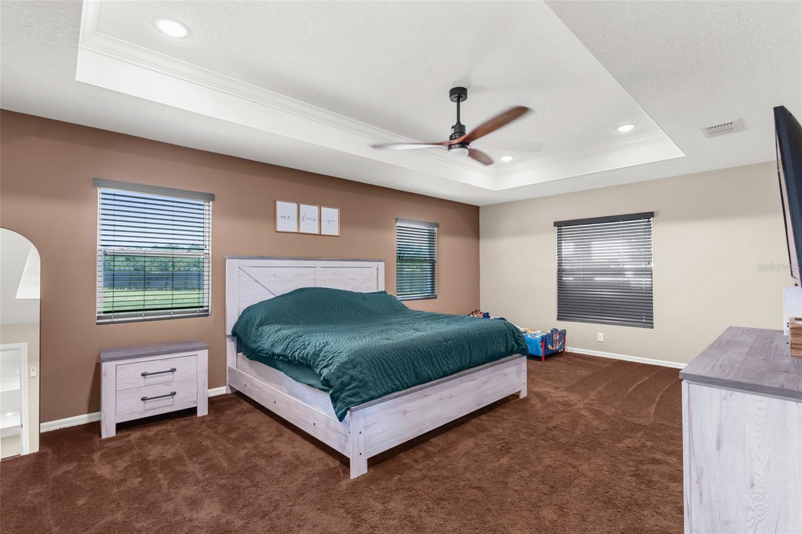 Image 21 of 50 For 18844 Rogerland Road