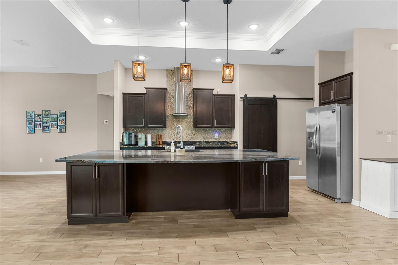 Image 4 of 50 For 18844 Rogerland Road