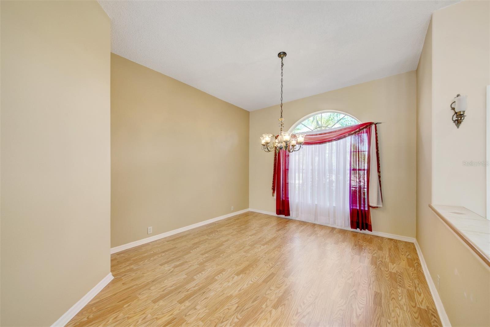 Image 14 of 89 For 8540 Caitlin Court