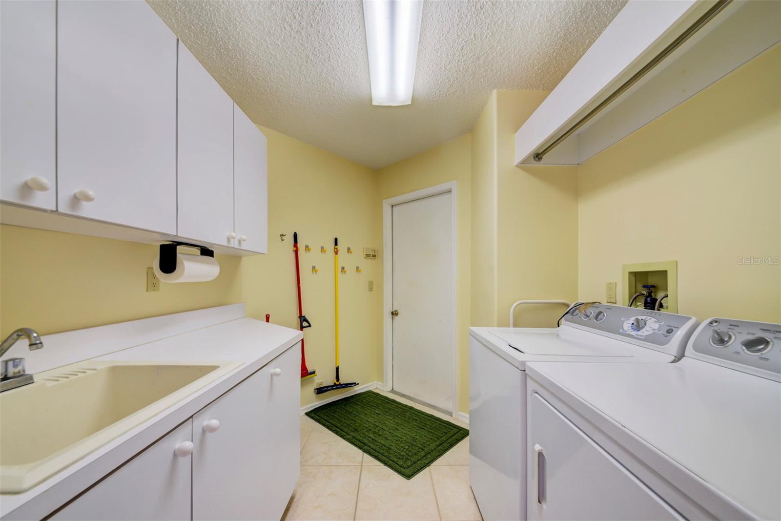 Image 41 of 89 For 8540 Caitlin Court