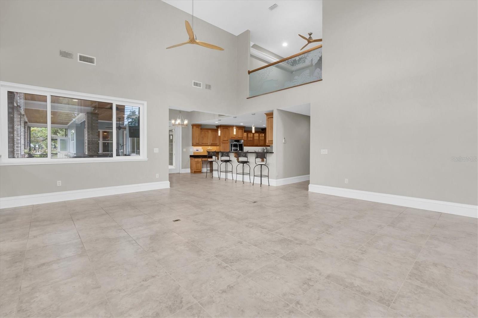 Listing photo id 9 for 6936 River Road