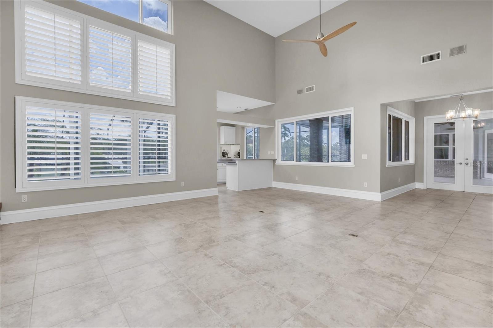 Listing photo id 10 for 6936 River Road