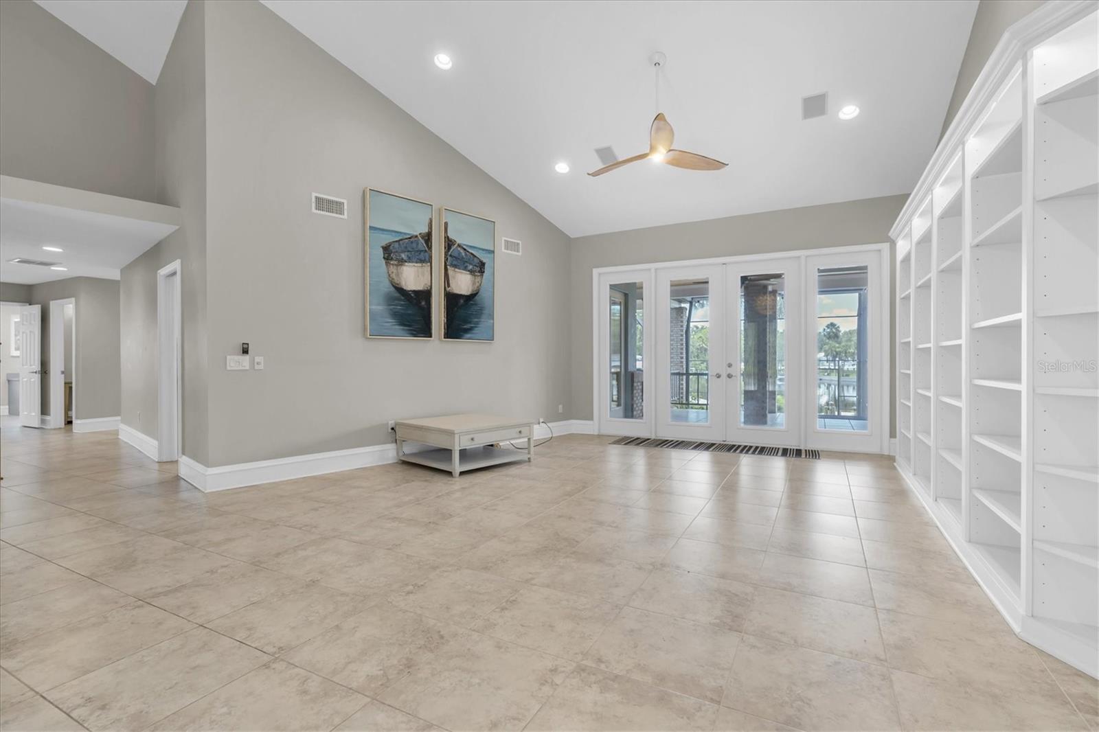 Listing photo id 18 for 6936 River Road