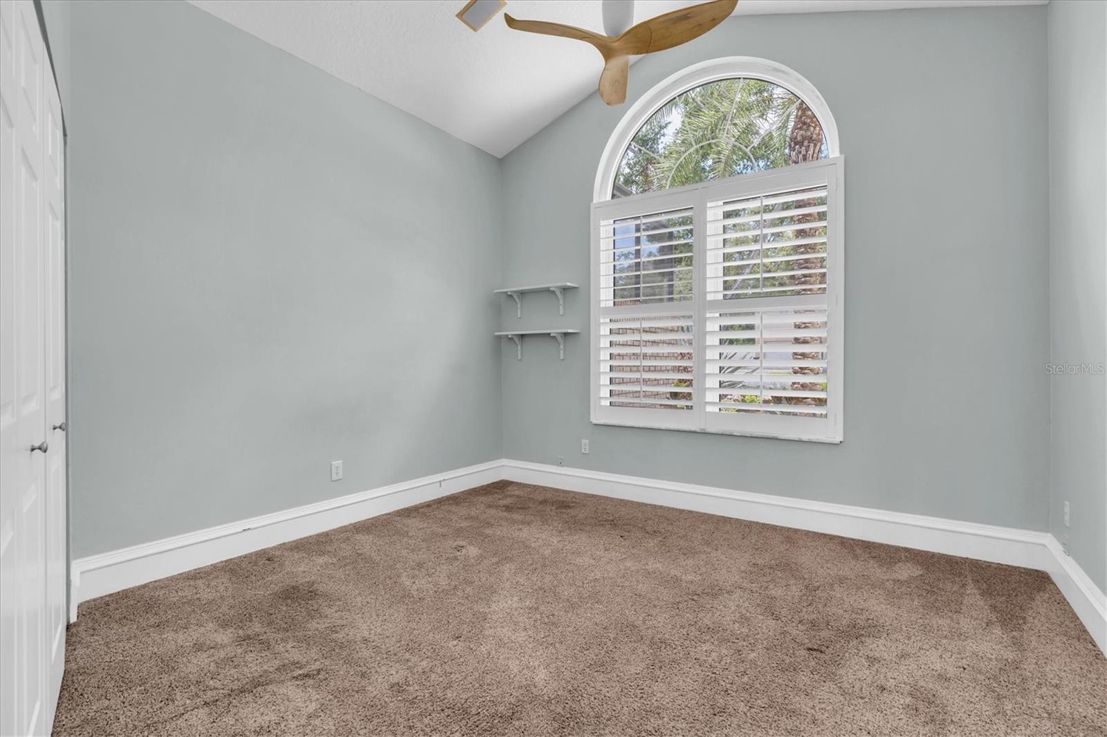 Listing photo id 21 for 6936 River Road