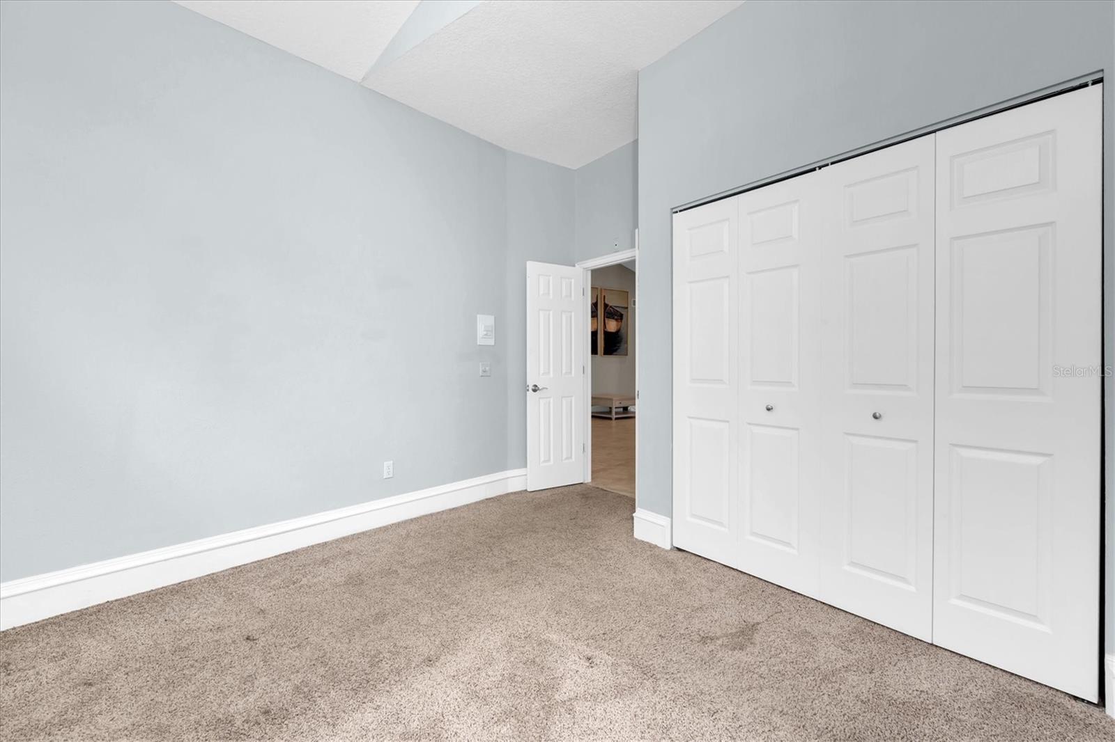 Listing photo id 22 for 6936 River Road
