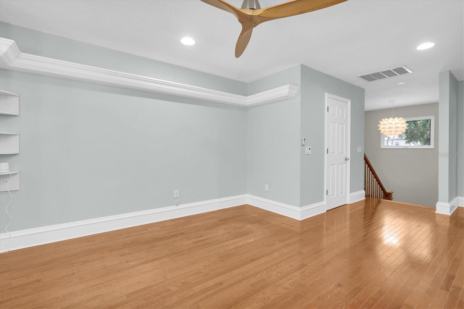 Listing photo id 30 for 6936 River Road