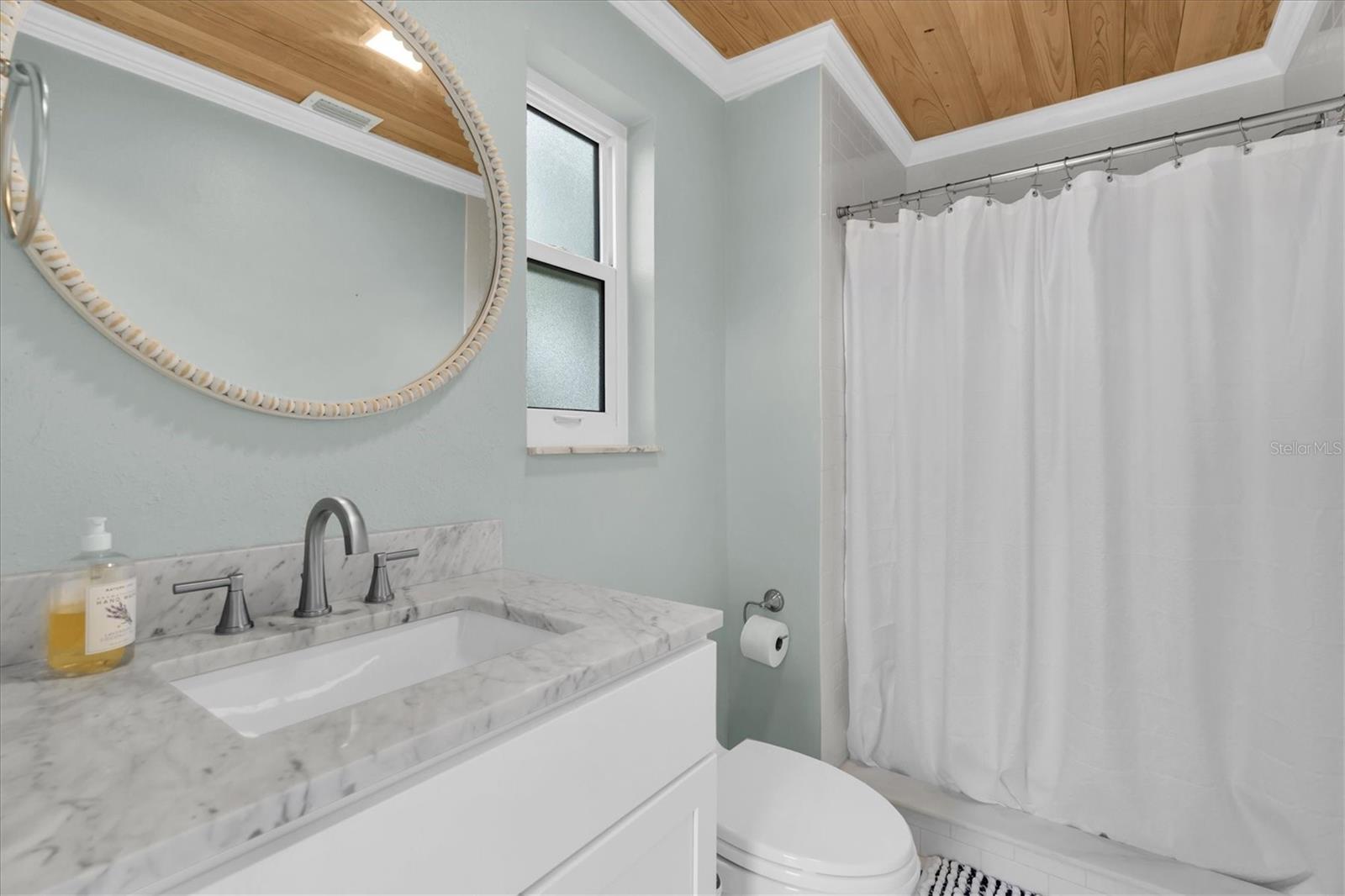 Listing photo id 38 for 6936 River Road