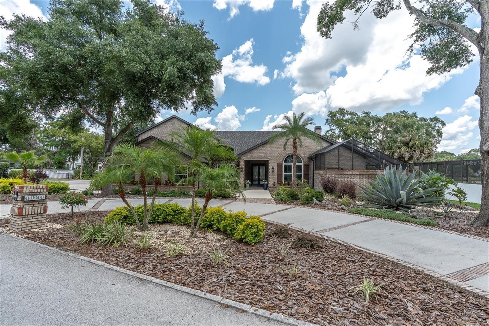 Listing photo id 3 for 6936 River Road