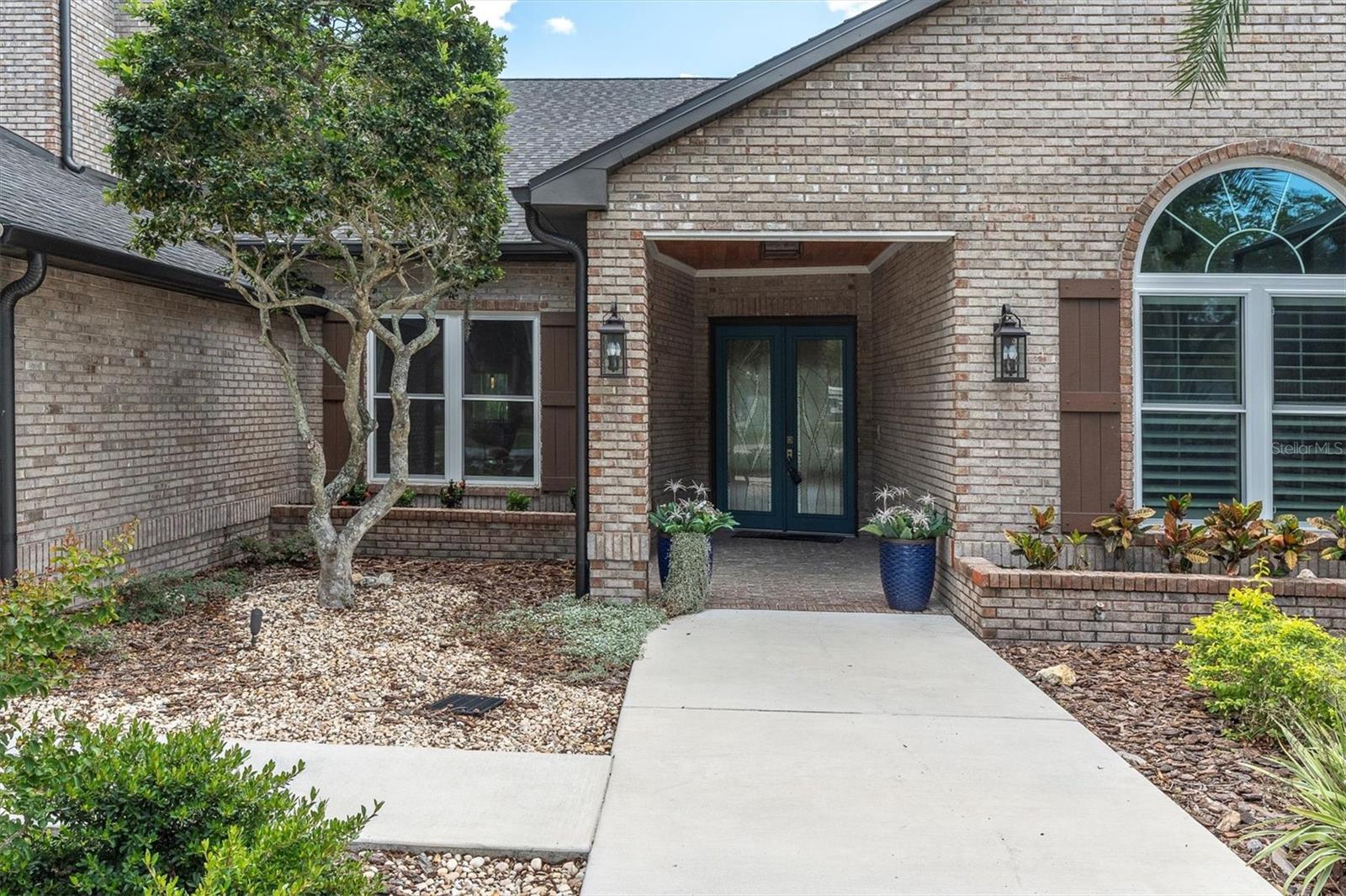 Listing photo id 4 for 6936 River Road