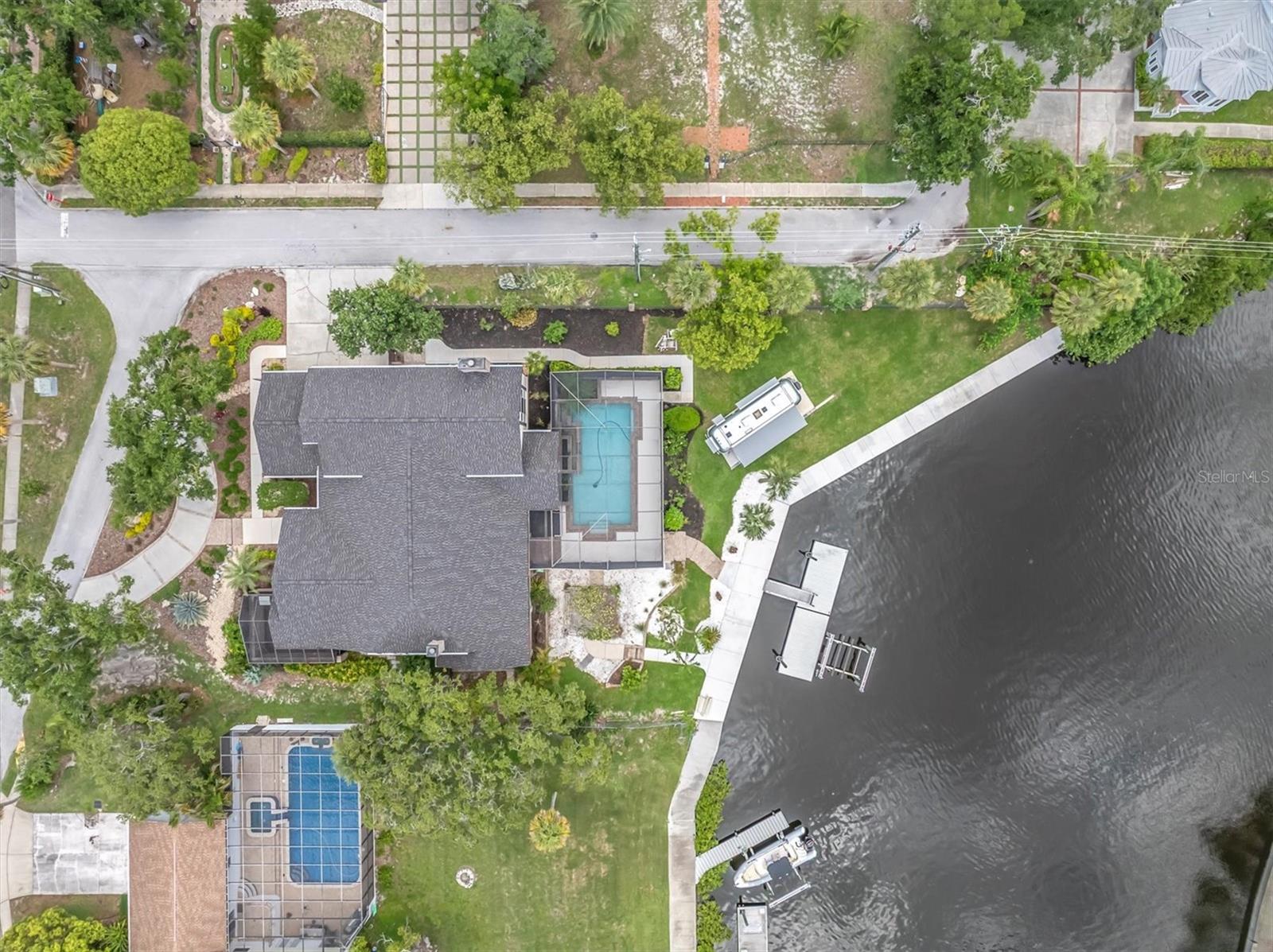 Listing photo id 61 for 6936 River Road