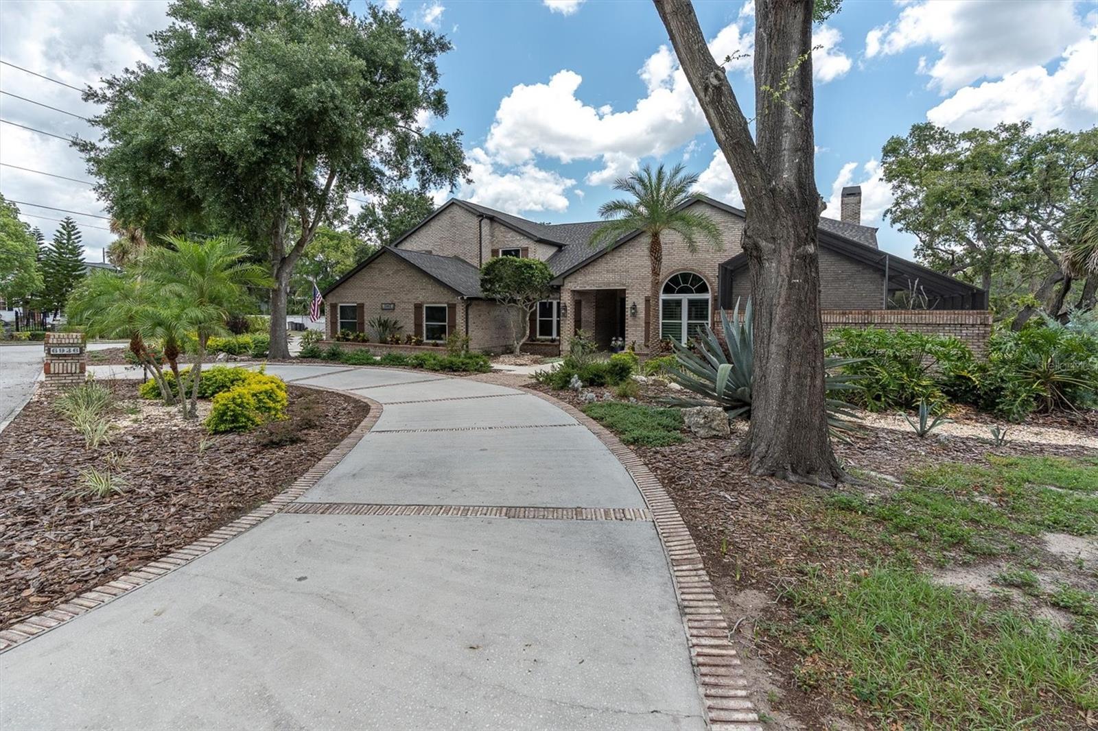 Listing photo id 62 for 6936 River Road
