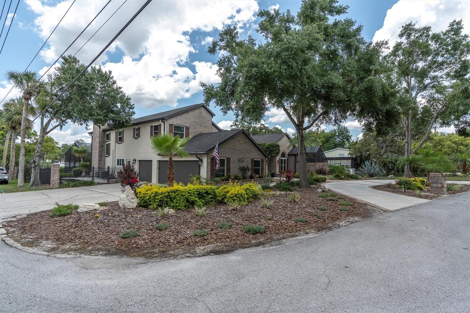Listing photo id 63 for 6936 River Road
