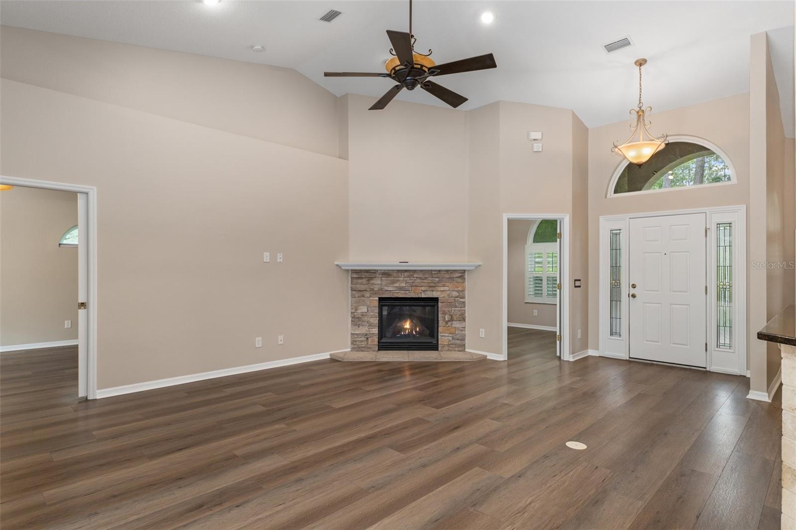 Image 12 of 75 For 5592 Nakoma Drive