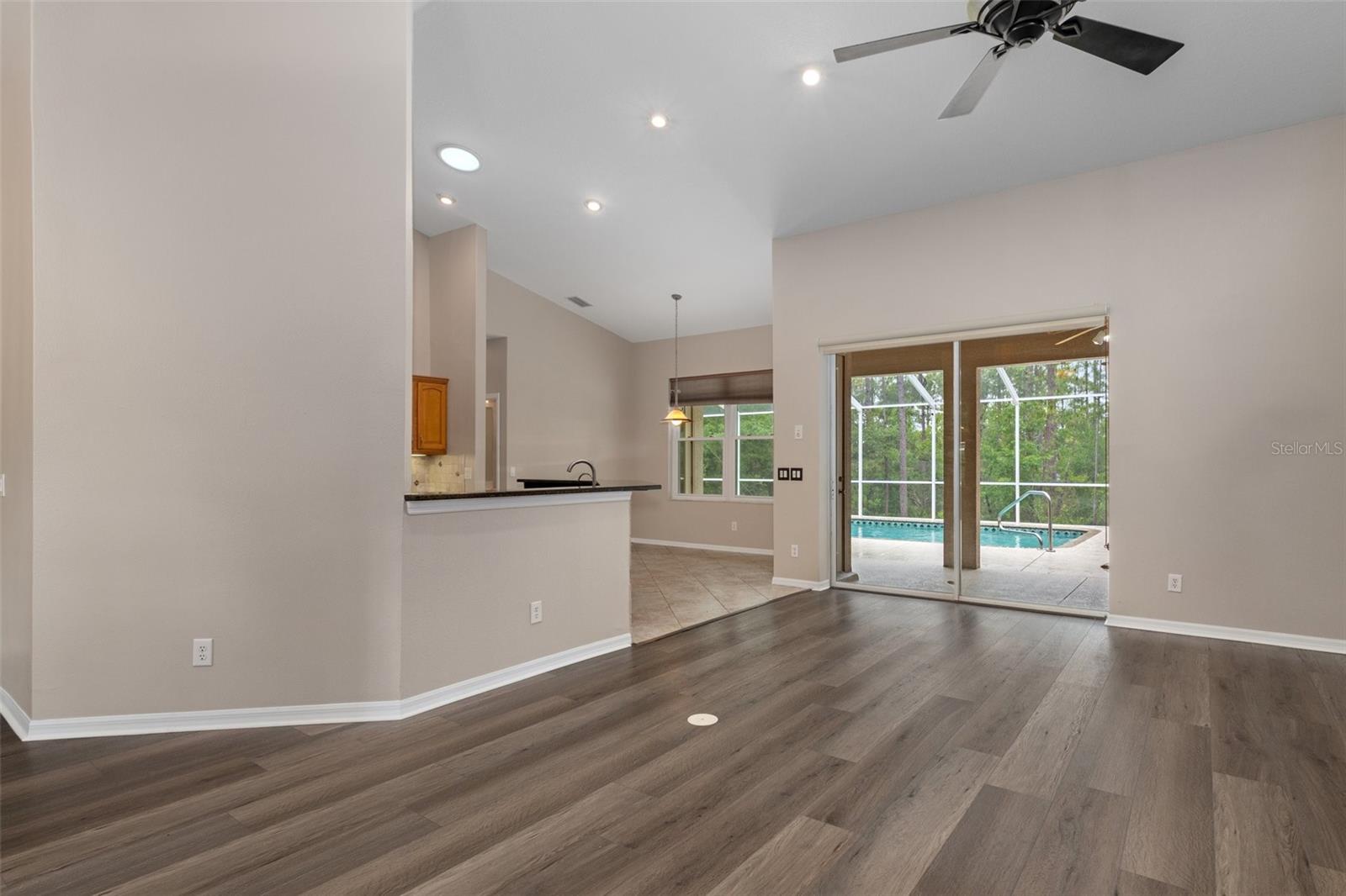 Image 7 of 75 For 5592 Nakoma Drive