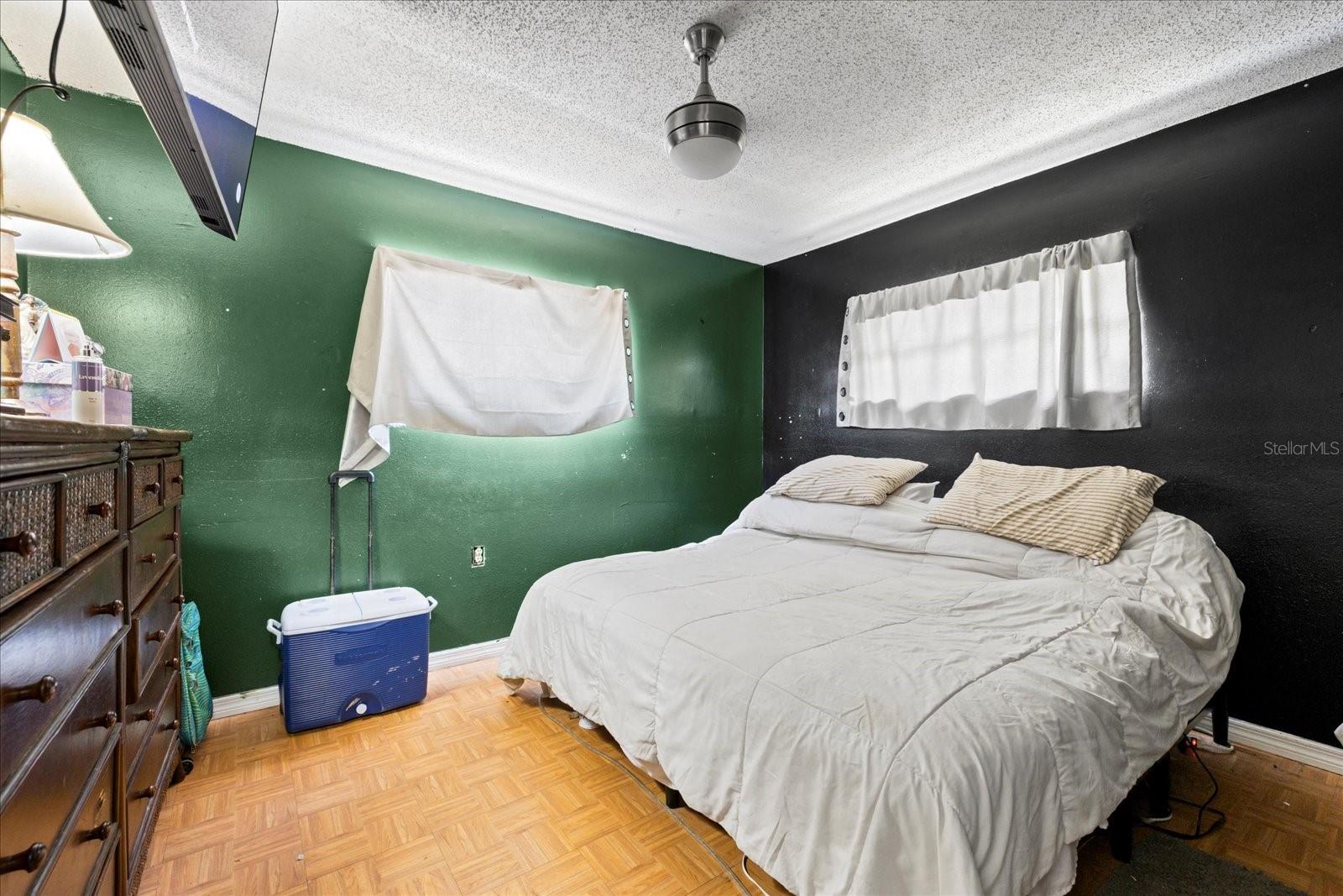 Image 16 of 35 For 2412 Mariner Boulevard