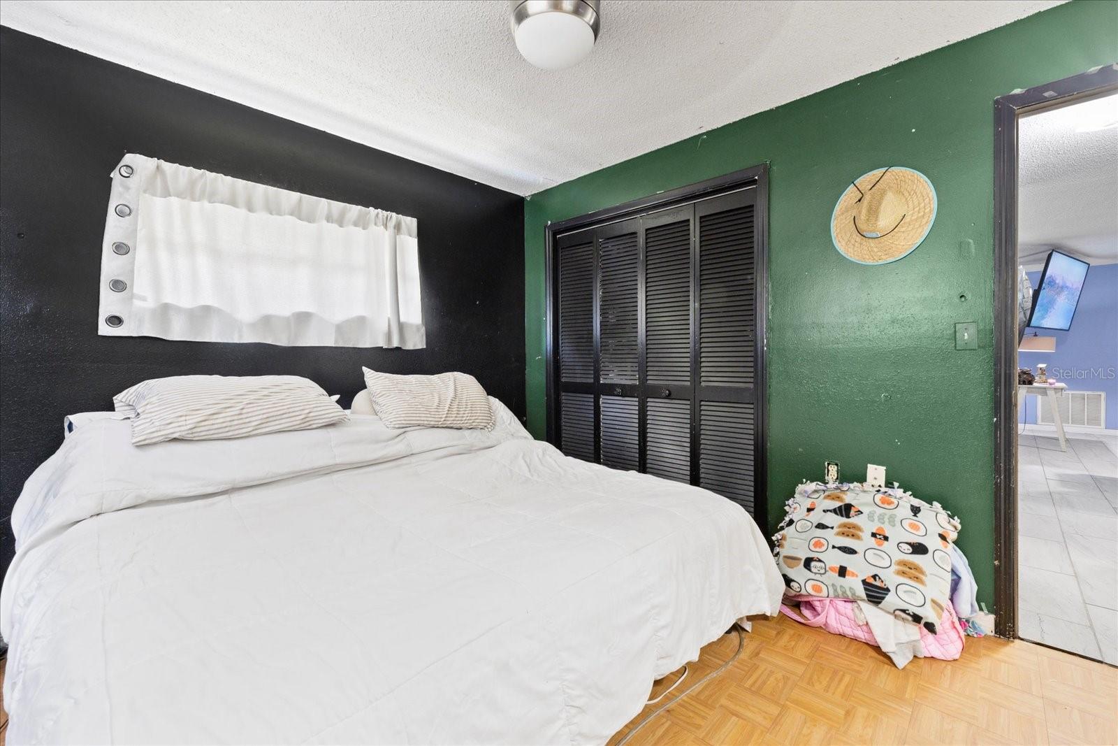 Image 17 of 35 For 2412 Mariner Boulevard
