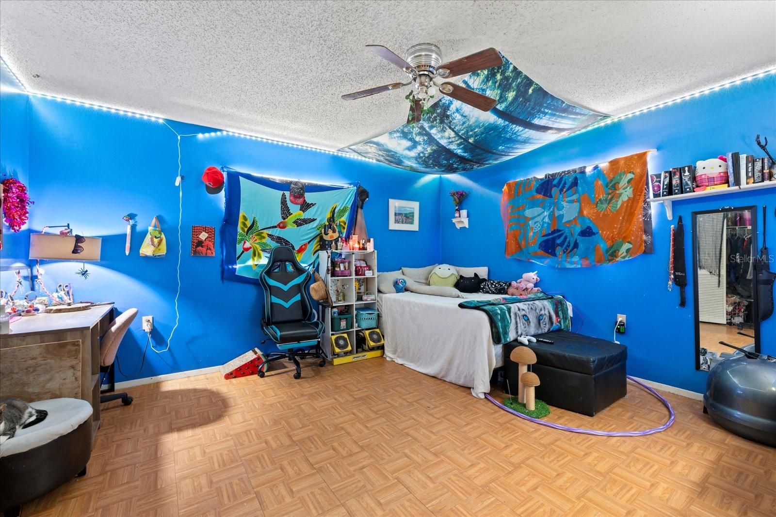 Image 18 of 35 For 2412 Mariner Boulevard