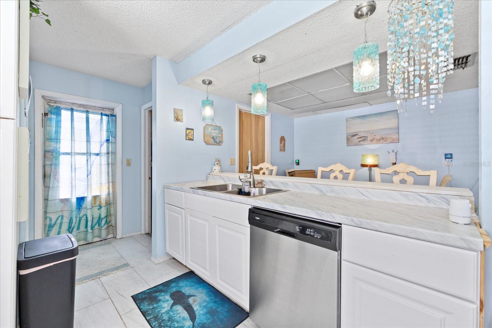 Image 24 of 35 For 2412 Mariner Boulevard