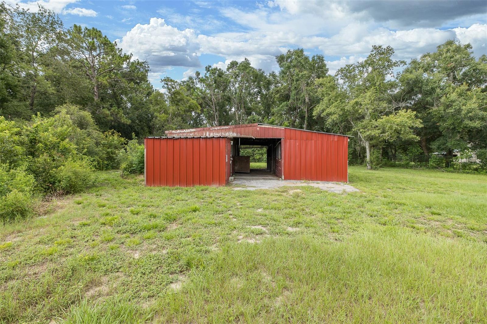 Image 14 of 81 For 9328 Fred Street