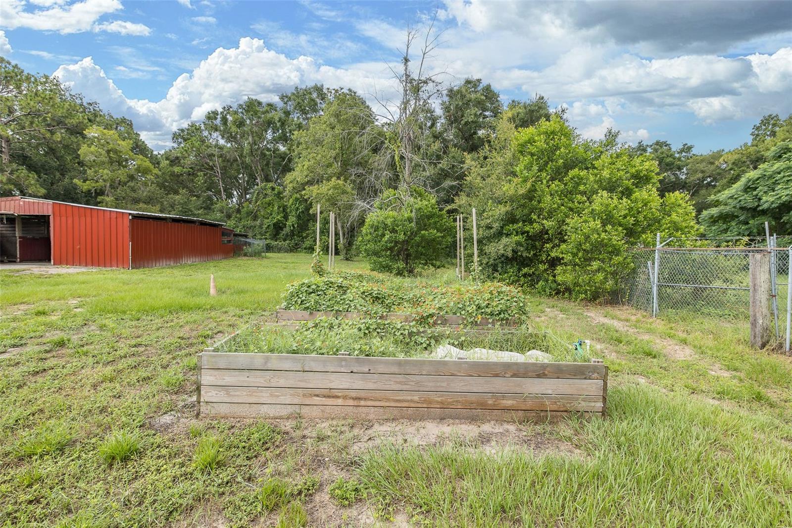 Image 17 of 81 For 9328 Fred Street