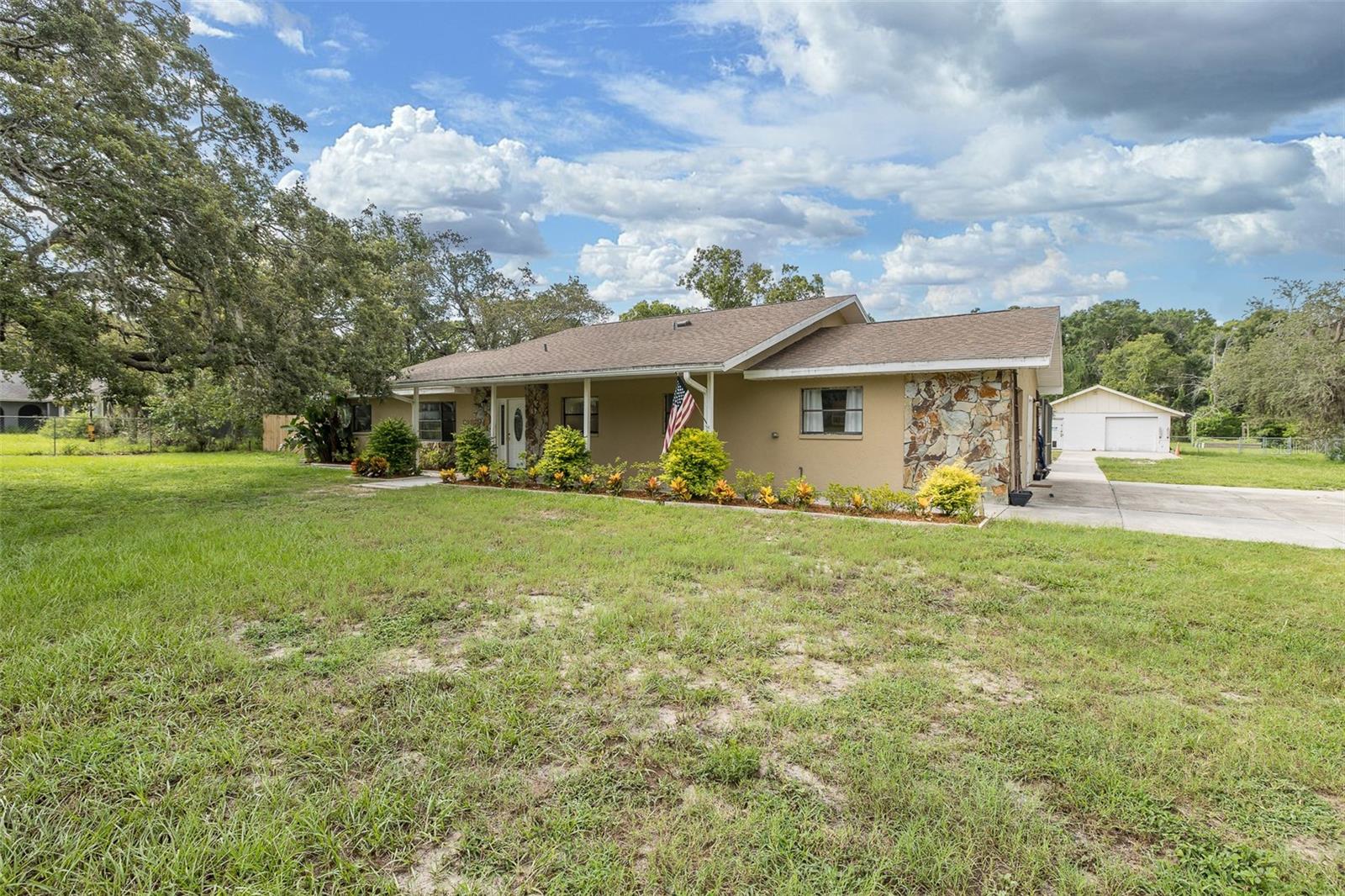 Image 3 of 81 For 9328 Fred Street