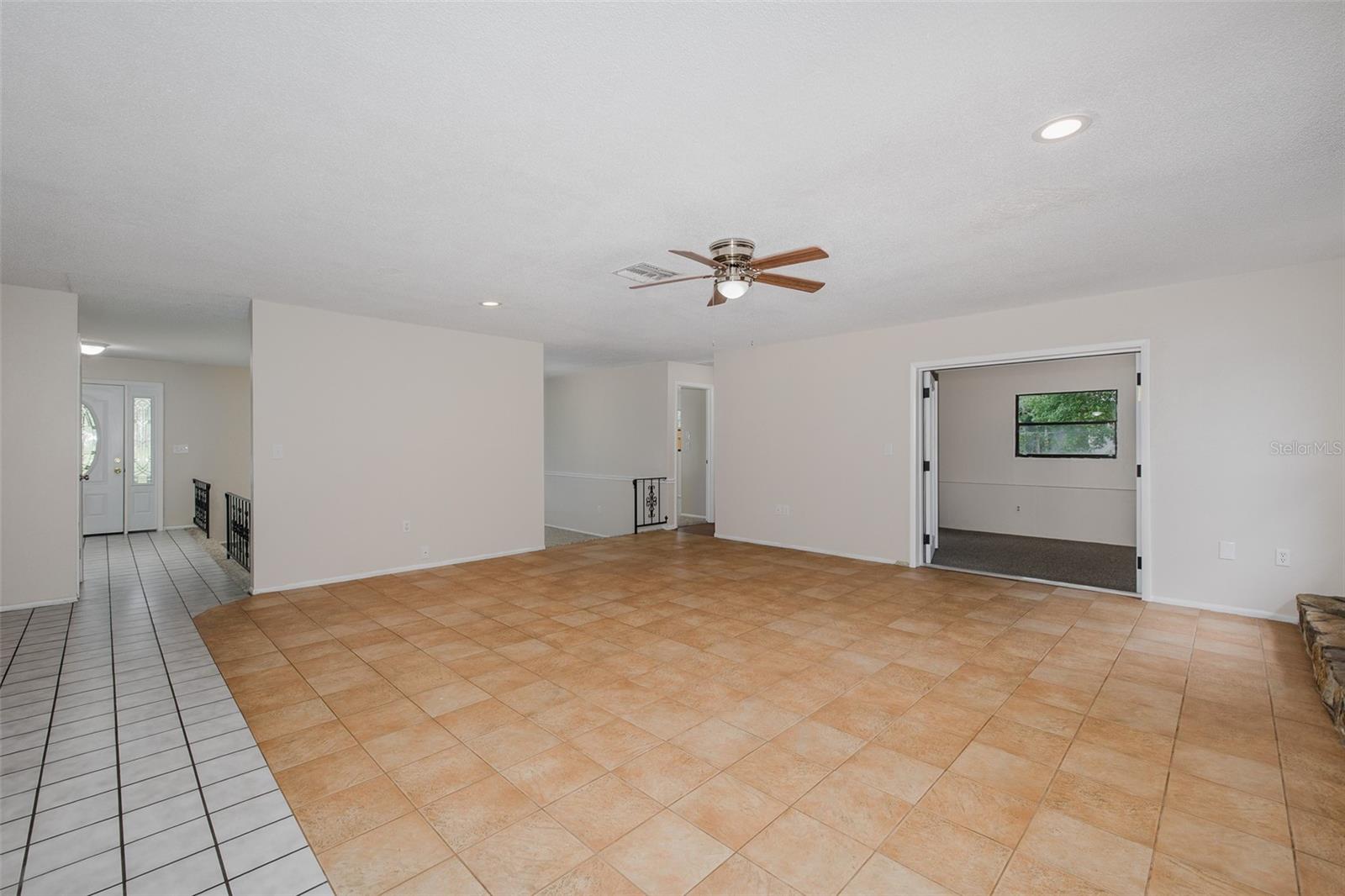 Image 32 of 81 For 9328 Fred Street