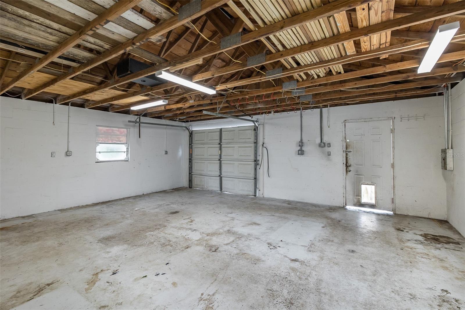 Image 72 of 81 For 9328 Fred Street