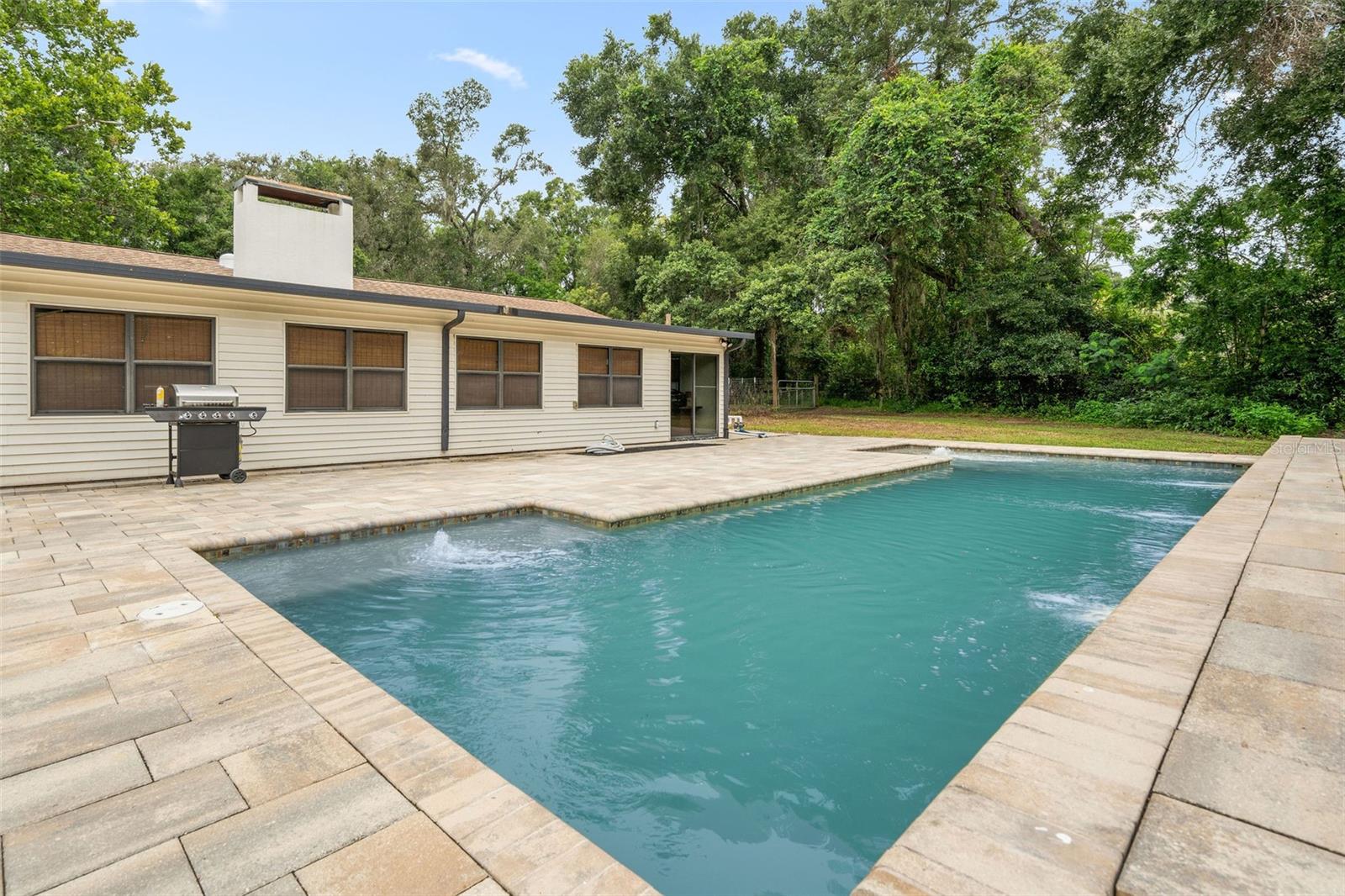 Listing photo id 14 for 34955 Blanton Road